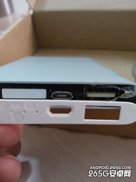 小米超薄移动电源曝接口问题 重销量不重细节