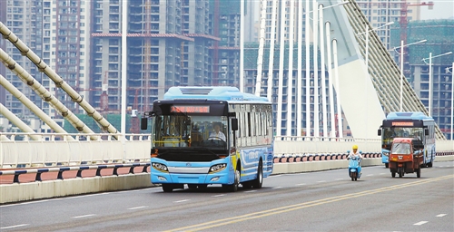 重庆市2013-2015年推广应用三千辆新能源汽车