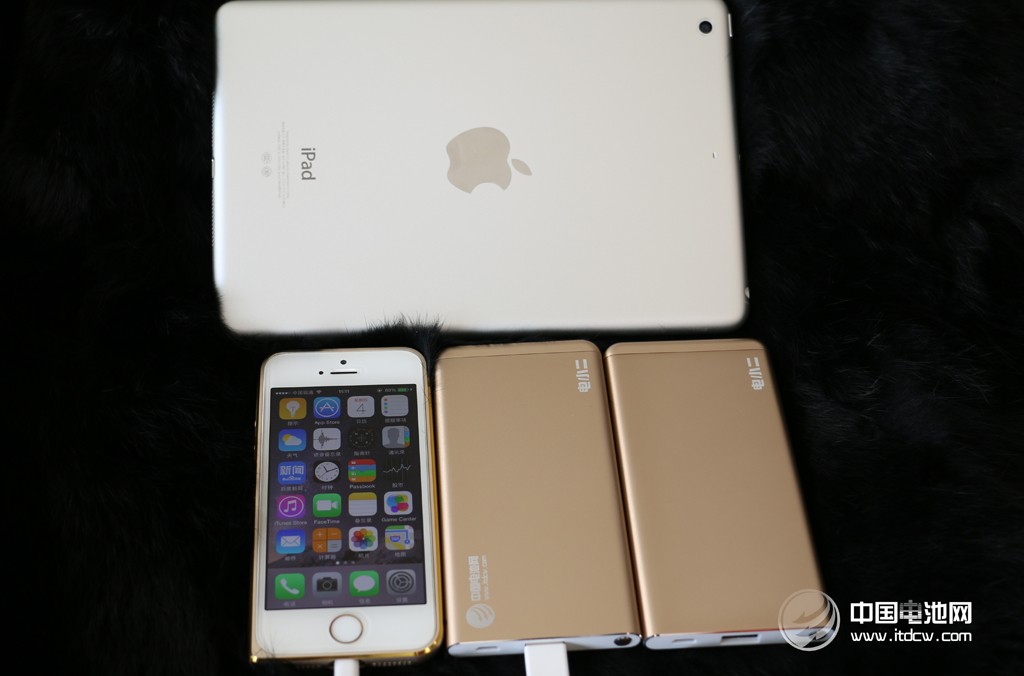 爱了，就不要释手！电小二锋6移动电源到手