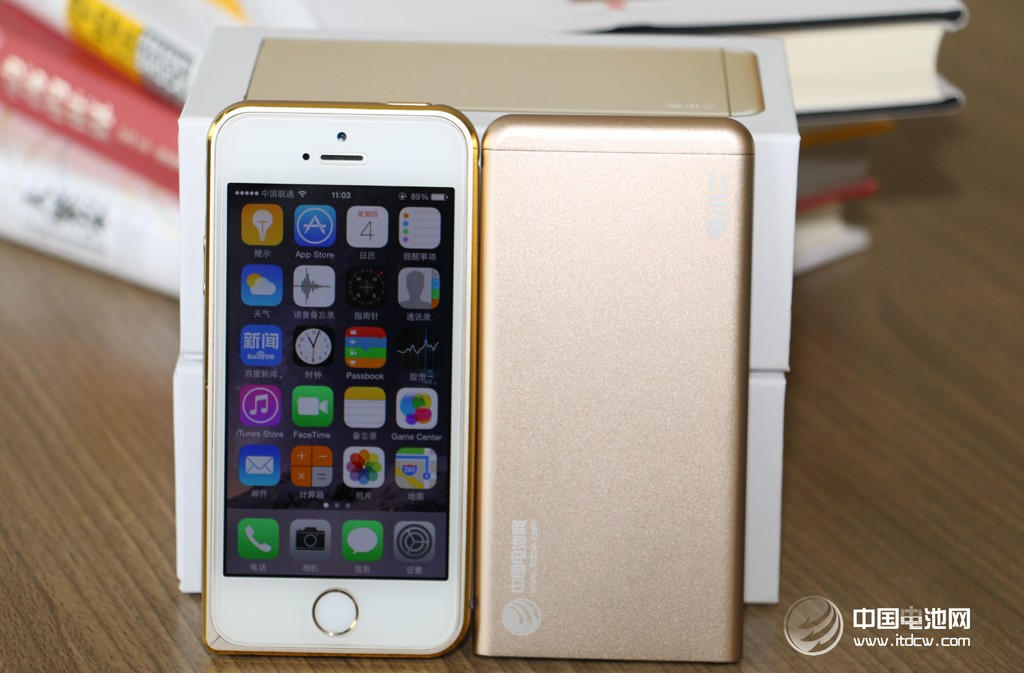 爱了，就不要释手！电小二锋6移动电源到手