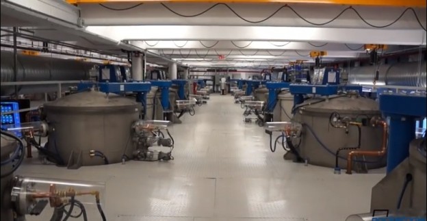 传富士康将替苹果生产蓝宝石屏幕供下一代iPhone 传富士康将替苹果生产蓝宝石屏幕供下一代iPhone