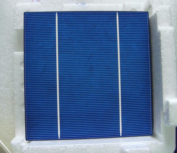 国产料成交价145元/公斤 电池片光伏组件坚挺