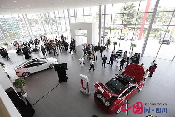 特斯拉成都体验中心今日在成都高新区