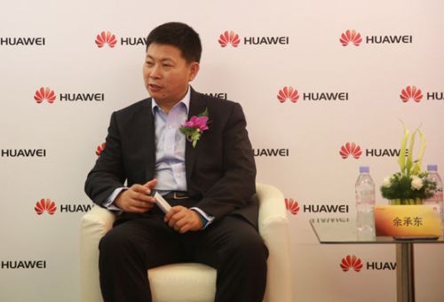 华为余承东讥讽小米：靠营销炒作只能一时