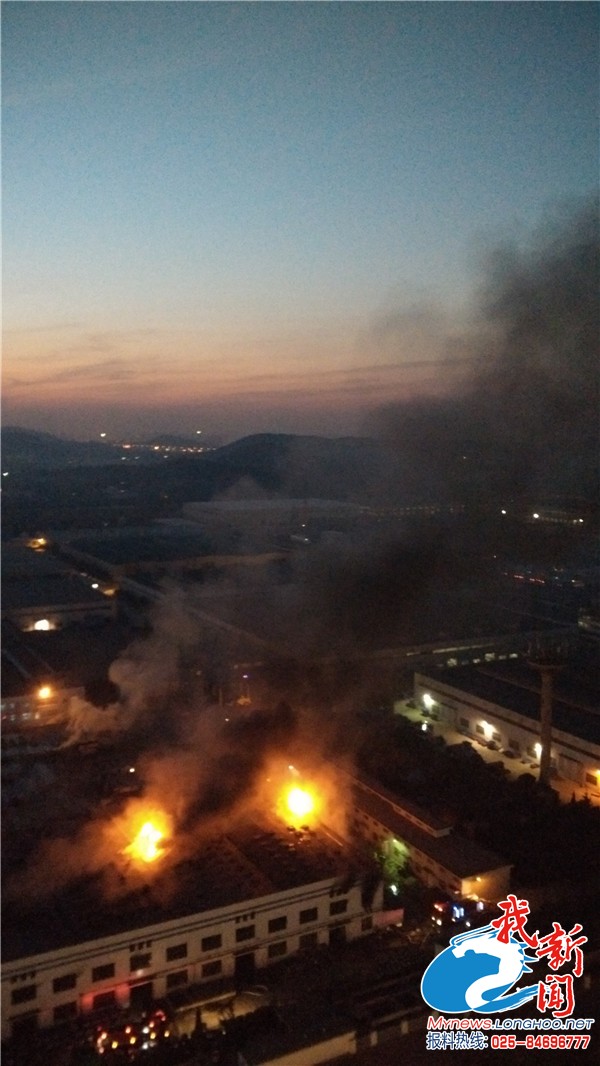 徐州宗申摩托车厂喷漆车间突发大火 大火烧了6小时