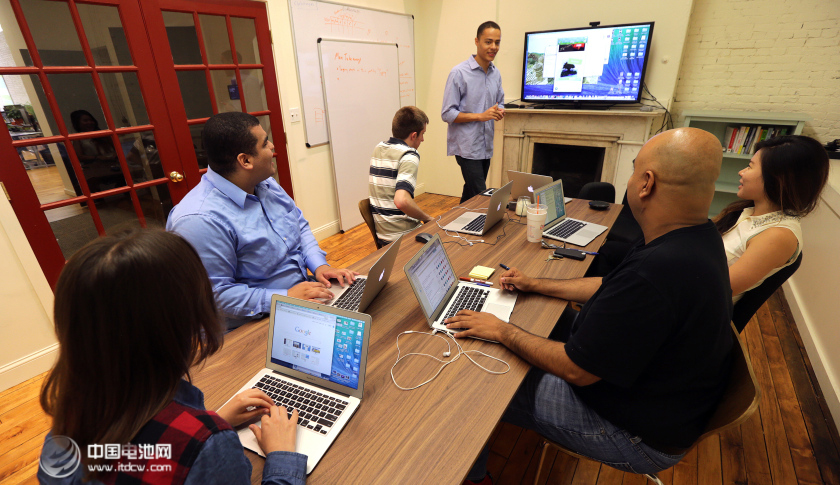 从石墨烯到柔性显示屏 智能穿戴设备新科技盘点