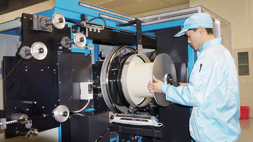 2014青海经济闪耀新亮点  新兴企业交出漂亮成绩单