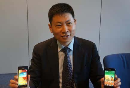 日前，余承东在一次活动中表示小米只能跟华为的荣耀竞争，余承东的这番话透露出了对小米的不以为然。按理说，今天小米的估值已经超过了450亿美元，而雷军本人也成为了身价过百亿美元的大富豪，为何余承东却始终看不起雷军呢？