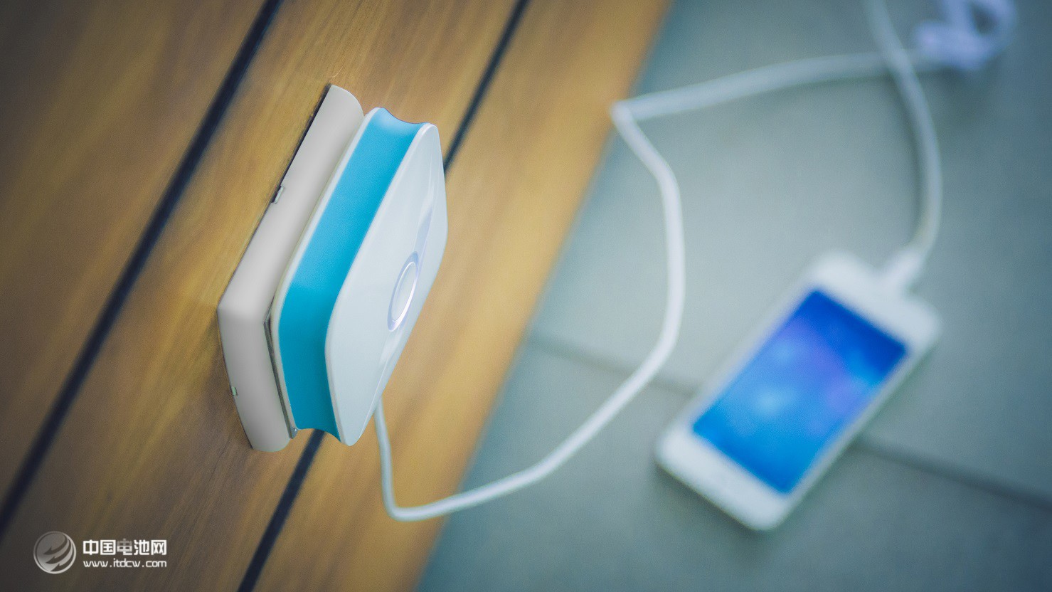 令狐PR007移动电源