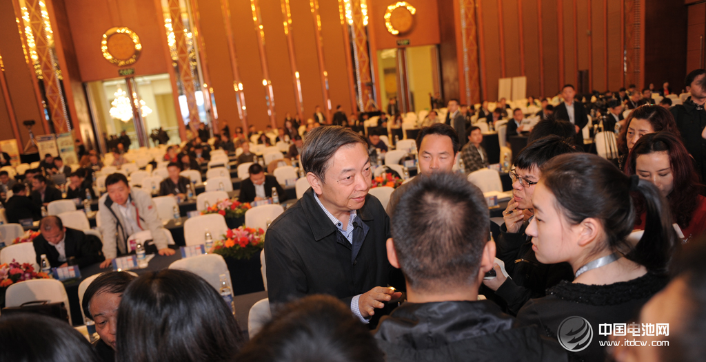 2014年中国电池行业十佳优秀媒体记者新闻