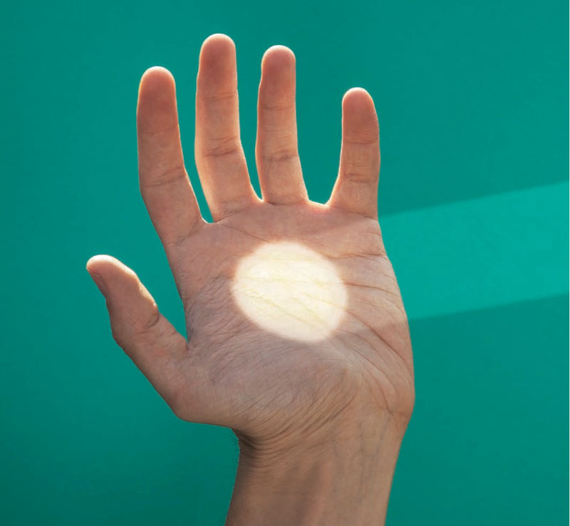 为什么太阳能发电的成本比风力发电和水力发电高？