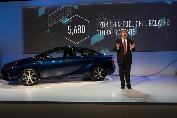 奔驰无意丰田燃料电池技术 称是公关行为