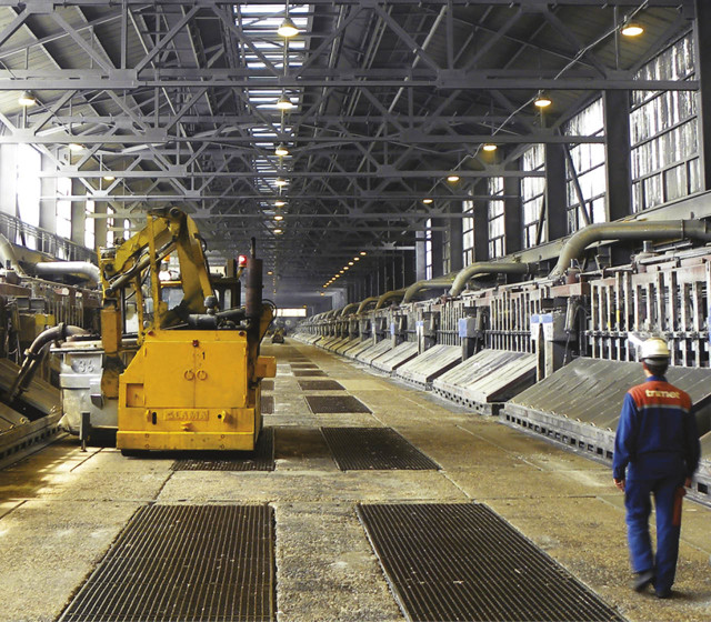 超级电池已经出现  在熔铝湖里存储电力
