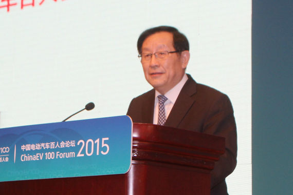 科学技术部部长万钢在论坛上发言