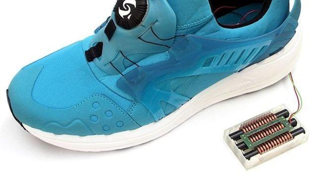 这鞋子走路就可发电 还能为可穿戴设备供电 这鞋子走路就可发电 还能为可穿戴设备供电