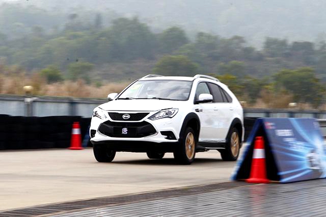 预售价30万元起  “迪军”卖“唐”哪来的勇气？