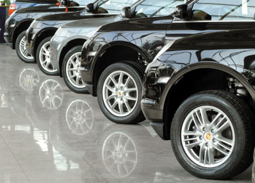 中国车市井喷时代终止 经销商达标压力大