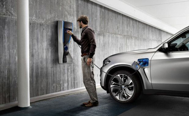 宝马酝酿电动车变革 全新插电混动从3系开始