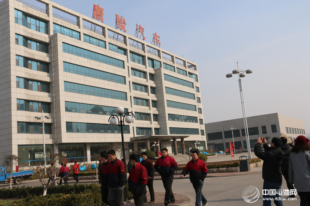 唐骏欧铃董事长薛兴震：制造小型电动车中的“宝马”