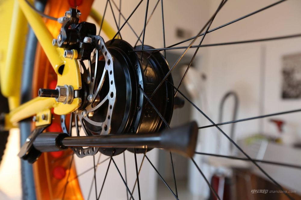 这就是那辆续航80公里 俗称“小特斯拉”的Storm