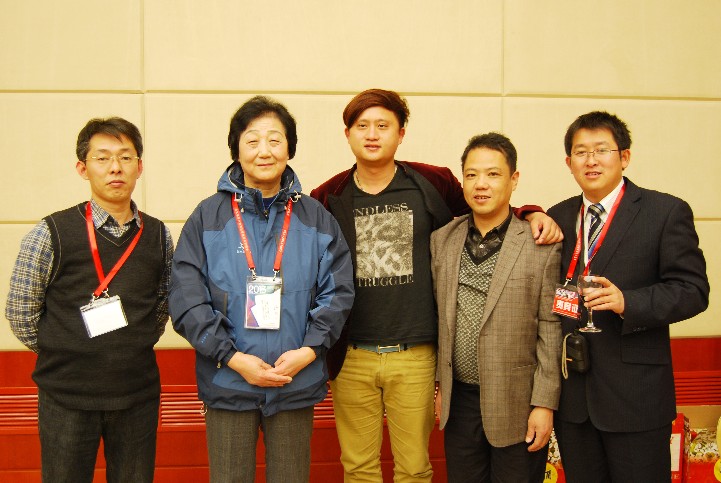 中国电池网CEO于清教与天津自行车协会理事长龚晓燕