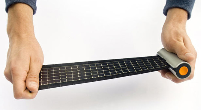 随时随地都可以充电啦！太阳能卷轴式充电器