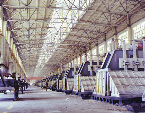 多国央行竞相“放水”  有色金属何去何从 