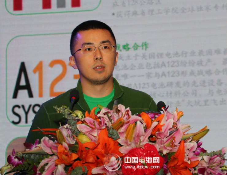 美国麻省固体能源CEO 胡启朝