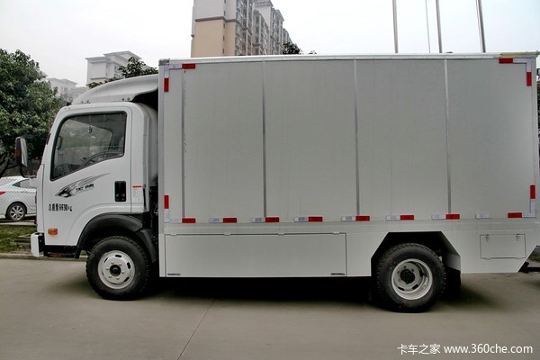 142辆“重庆造”新能源物流车上牌运行