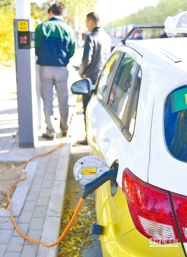 2014年新能源车爆发式增长 充电桩仍是最大掣肘