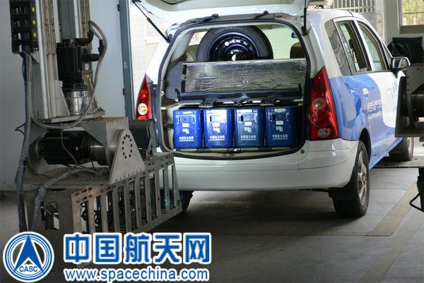 国内首家全自动乘用车更换电池站投入使用