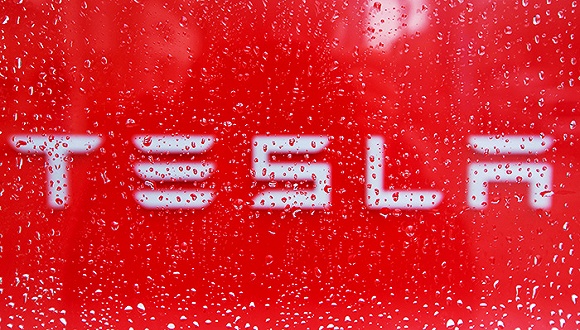 特斯拉正面临任何一家汽车公司从未有过的困难