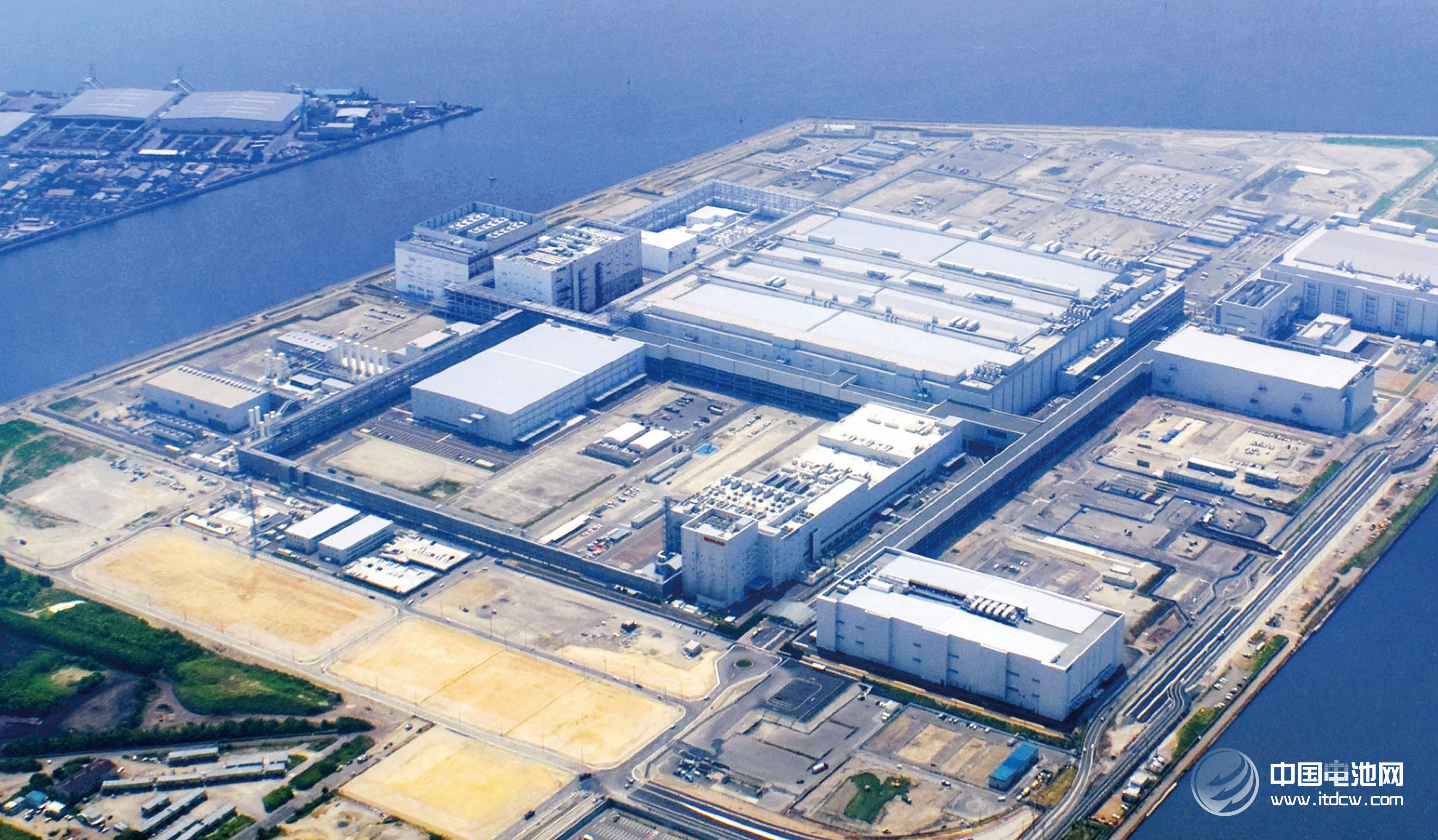 夏普拟进行事业调整 或向韩国三星寻求资金援助