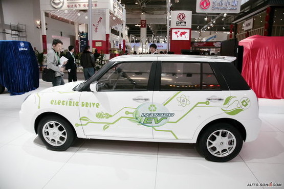 两会聚焦:新能源汽车依然前路漫漫? 两会聚焦:新能源汽车依然前路漫漫?