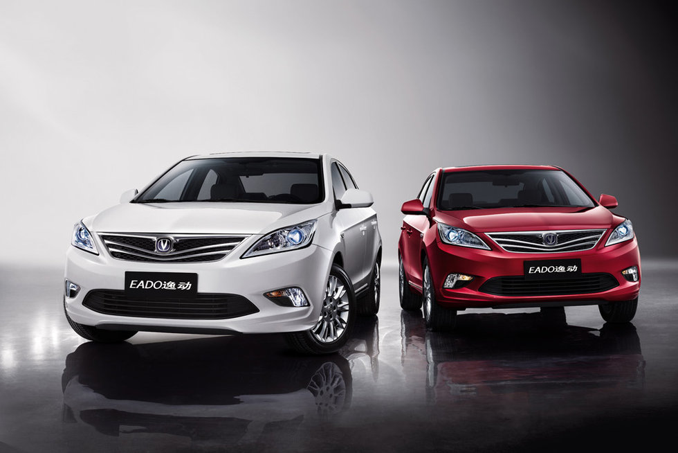 长安汽车 逸动电动车