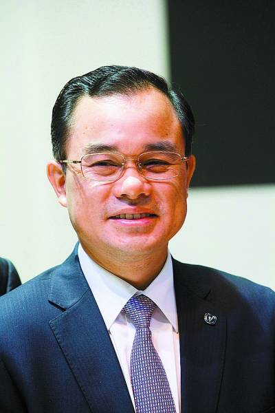 长安汽车总裁朱华荣:发展新能源不能把补贴当战略 长安汽车总裁朱华荣:发展新能源不能把补贴当战略