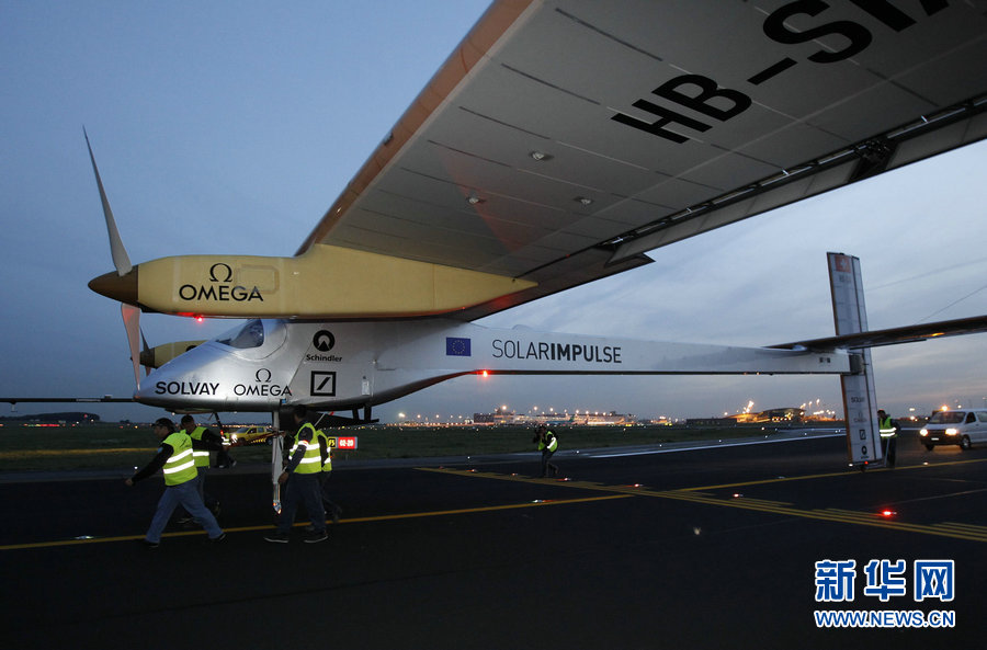 光伏行业再迎政策“红包” 2015年投资规模323亿元