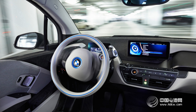 全球迎来无人驾驶时代 如何选择技术创新路线图