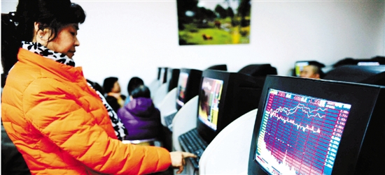 绝非资金任性！机构抢筹布局新能源汽车股狂奔