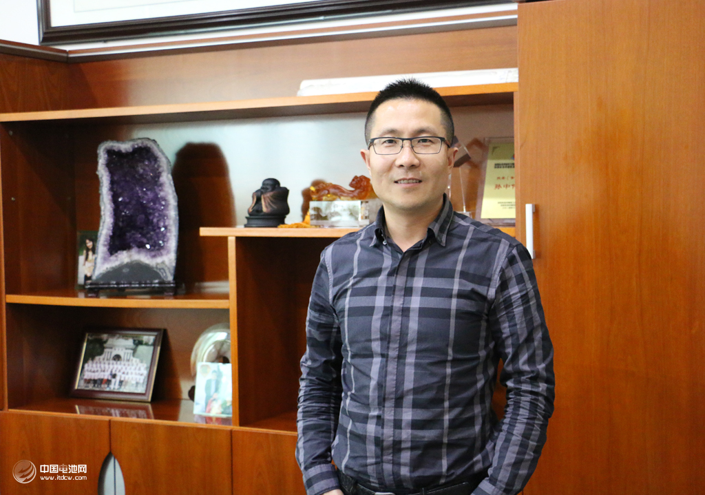 电小二董事长孙中伟接受中国电池网杨阳总编辑专访