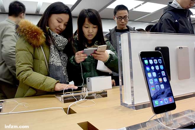 中国iPhone销量首超美国 苹果二财季营收580.10亿美元