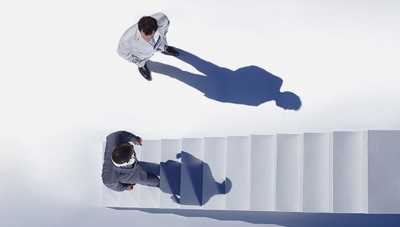 竺延风重出江湖管东风 徐平北上长春整顿一汽