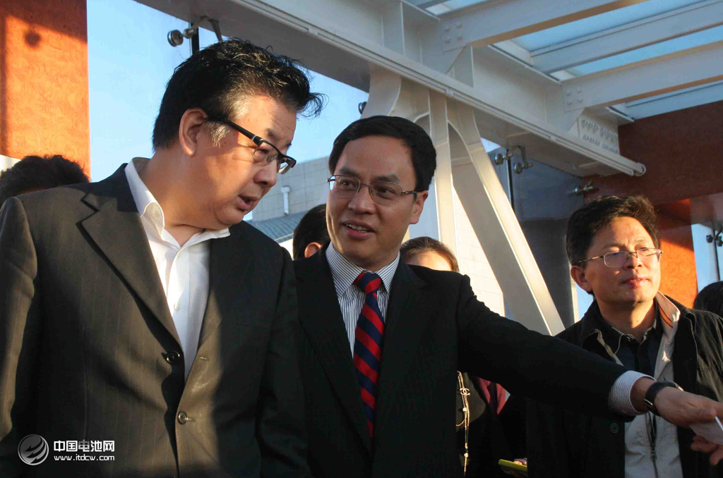 汉能控股董事长李河君