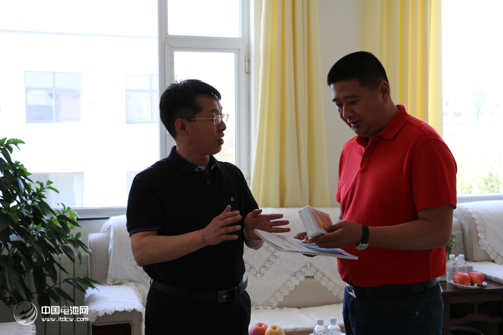 中国电池网一行在山东威海调研荣成青木化学