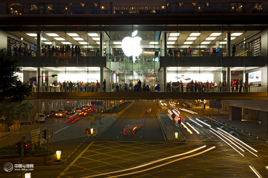 苹果产品背后的功臣：零售店作用有多大？