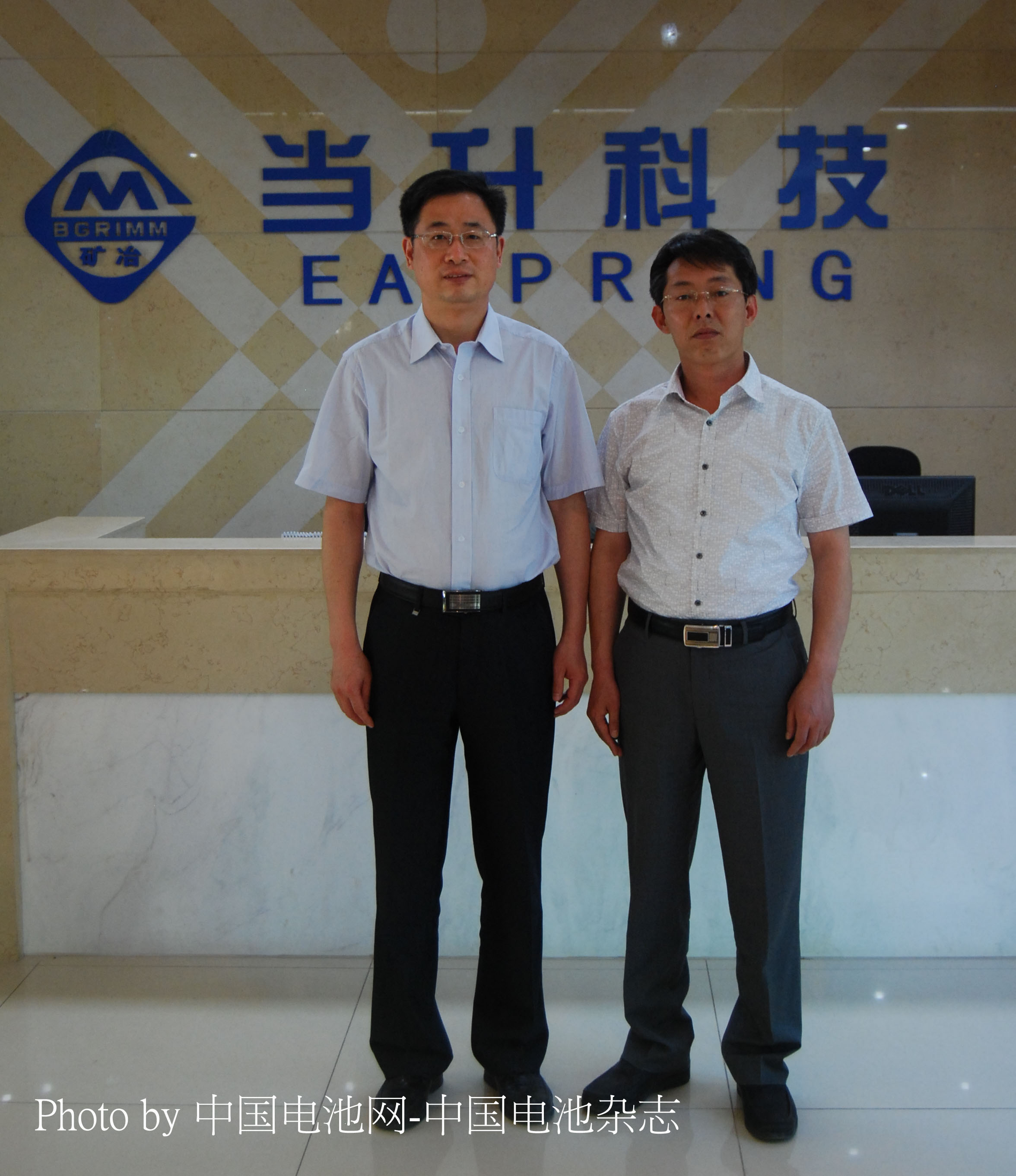 中国电池网CEO于清教与当升科技总经理李建忠合影