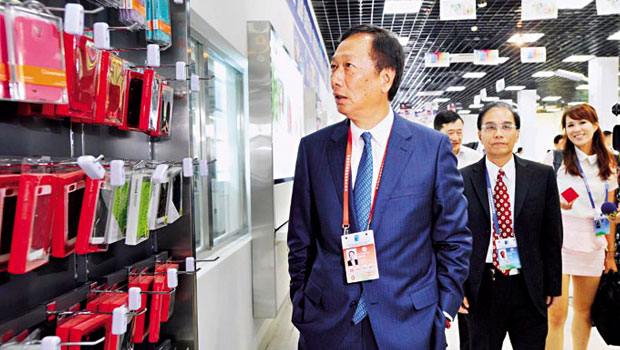 巩固苹果第一大伙伴地位 鸿海郭台铭出招卖二手iPhone