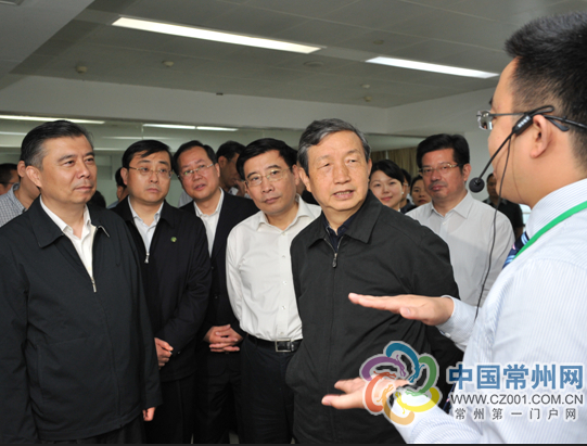 马凯副总理到常州调研：推进“互联网+充电设施”