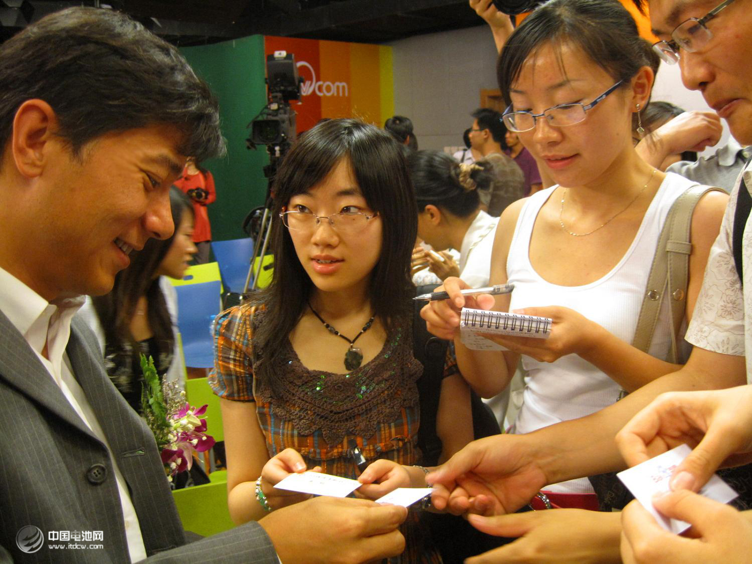 百度CEO李彦宏：通过创业挣钱是最苦的一条路