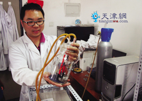 南开大学新研究 “植物”电池把二氧化碳变成电